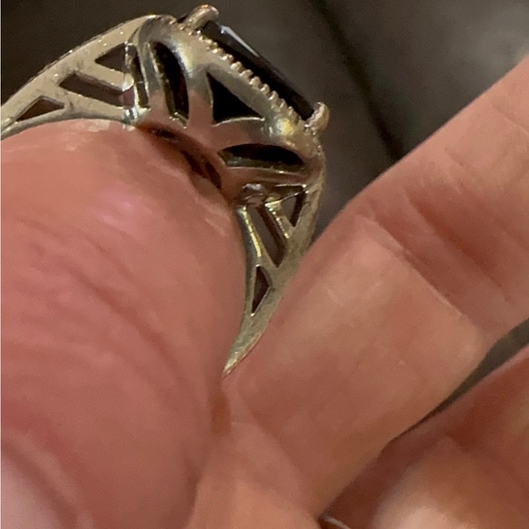 Onyx and diamond sterling silver ring. Size 7.5 - Picture 3 of 12